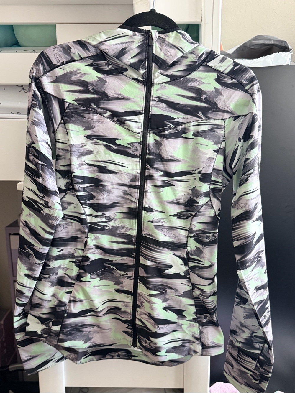 Women’s Mint & Black Patterned Lightweight Hoodie Jacket